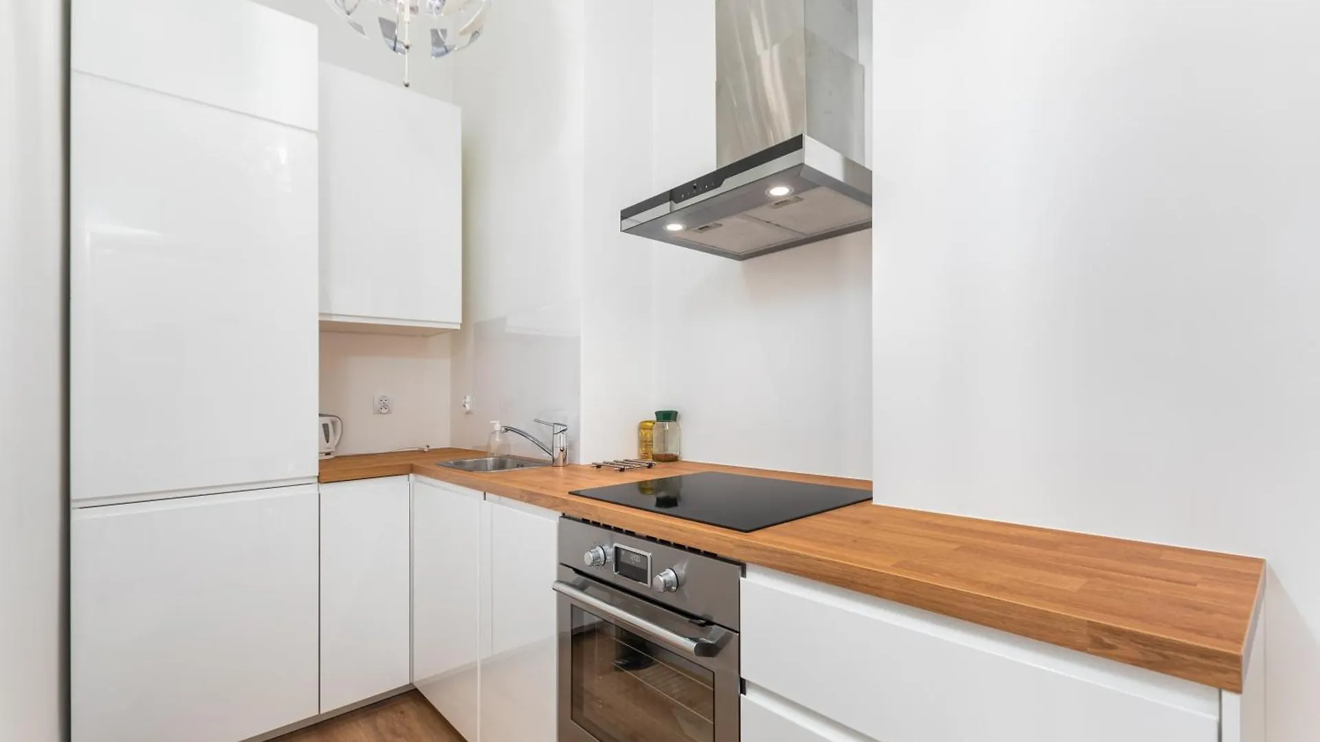 Nowy Swiat 28 By Homeprime Warszawa Polska